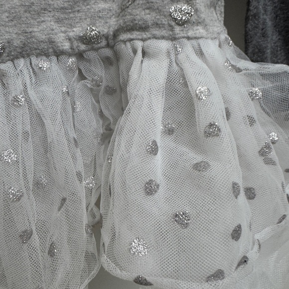 Guess 3T Girls Gray and White Long Sleeve Tee with Tulle Shirt Blouse - Picture 6 of 7